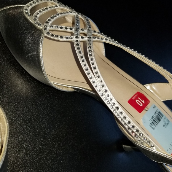 NWT Caparros philomena silver heels with sparkly stones - Picture 8 of 15